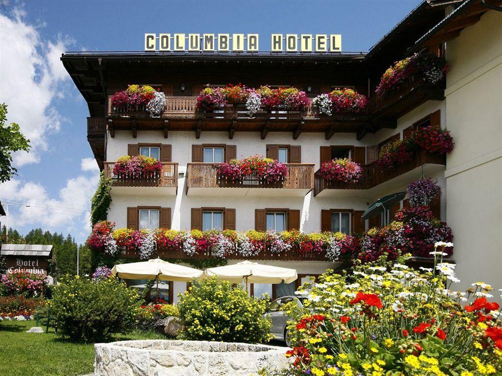 Hotel Columbia & Spa Cortina dʼAmpezzo Exteriör bild